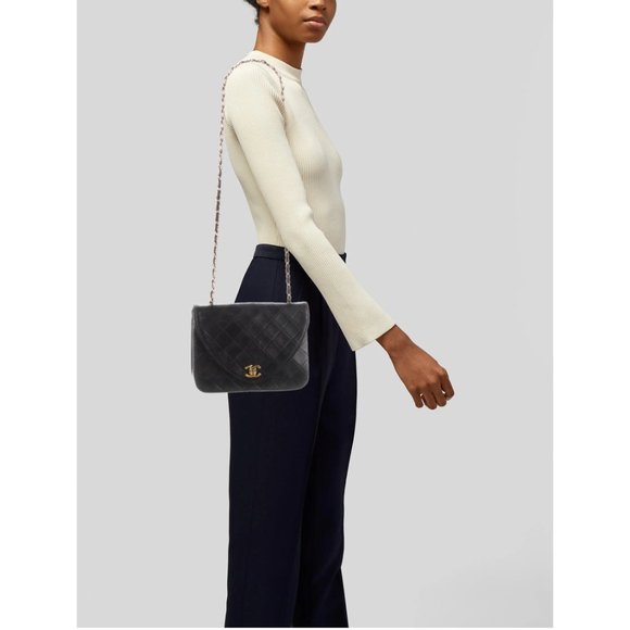 Chanel Vintage CC Flap Shoulder Bag - Picture 2 of 16